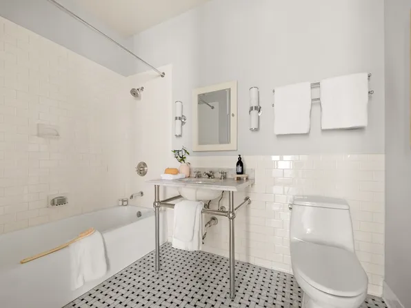 30 Main Street image 15 of 22