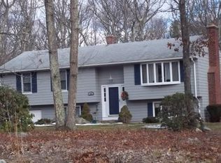 104 Franklin Rd, Scituate, RI 02825