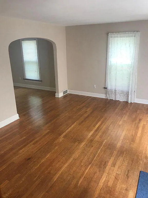 2 bed, 1080 sqft, $1,400 — Photo 3