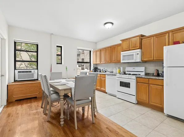 548 1/2 Hudson Street image 1 of 4