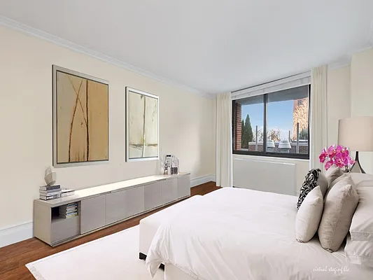 Sold by Sotheby's International Realty | media 5