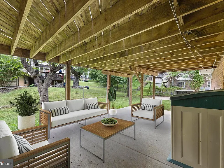 13501 Kelmont Ct — Photo 29
