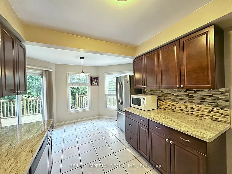 3058 Dalehurst Dr — Photo 11