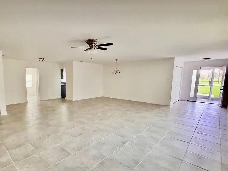 3252 Golfview Rd — Photo 4