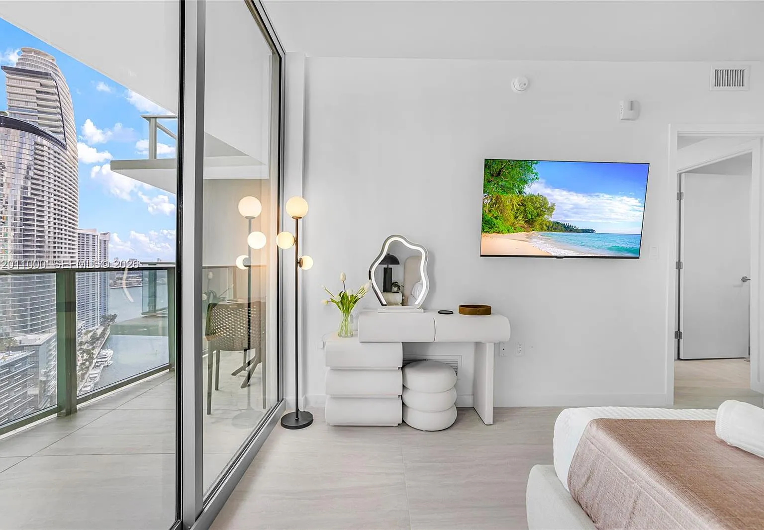 1 bed, 1.0 bath, $4,500 — Photo 4