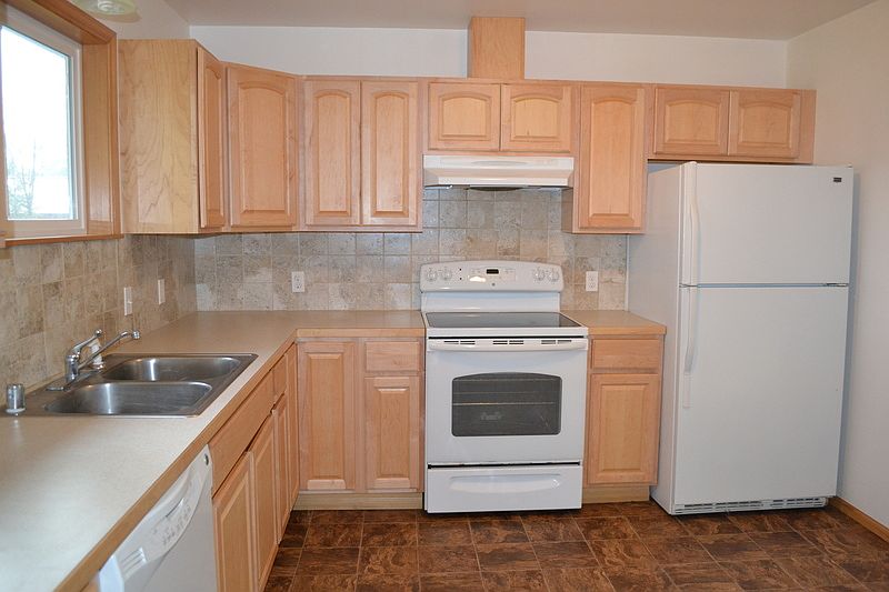 2nd image of 277 N Blackberry Ave