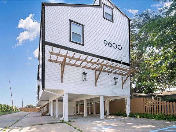 2nd image of 9600 2nd Bay St #103