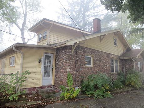 2nd image of 1224 Delaware Ave SW