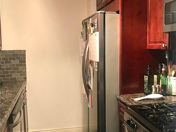 5th image of 499 N Broadway APT 8M