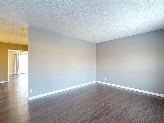 4th image of 2205 Shasta Dr