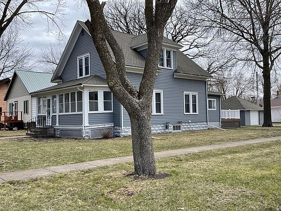 3rd image of 749 Richmond St