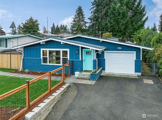 437 S 206th St, Des Moines, WA 98198