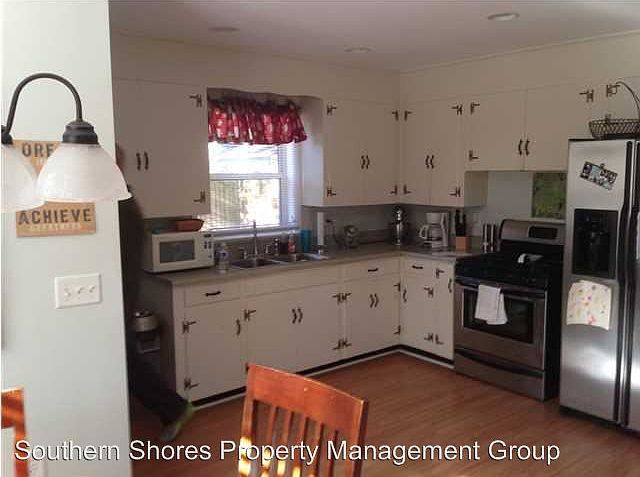 2nd image of 1757B Skinner Ave