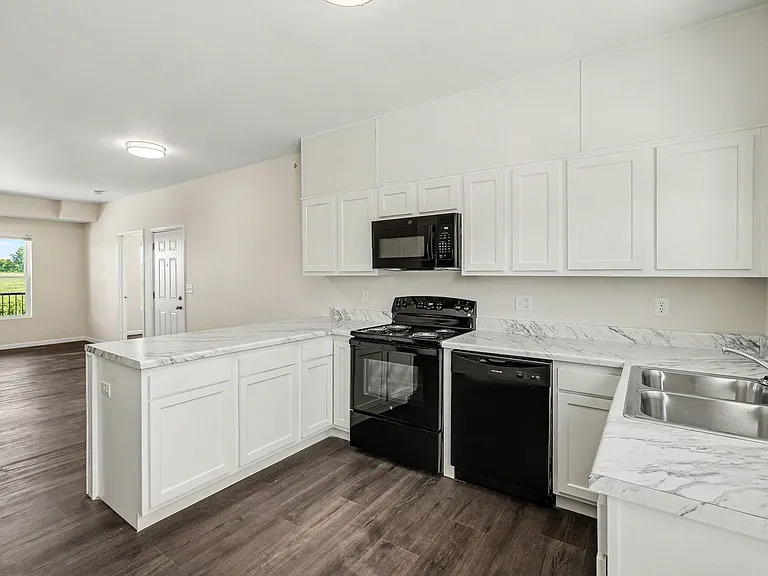 29 Warsaw Ave #1 — Photo 20