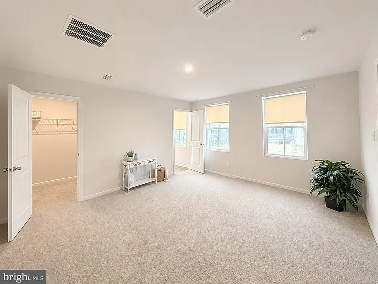 27003 Greenleaf Dr — Photo 7