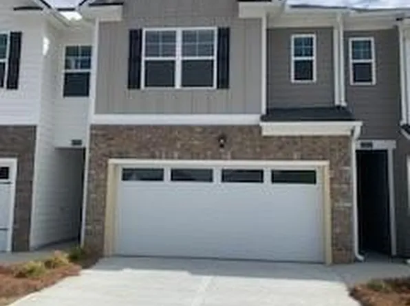 1302 Aura Ln, Lawrenceville, GA 30045