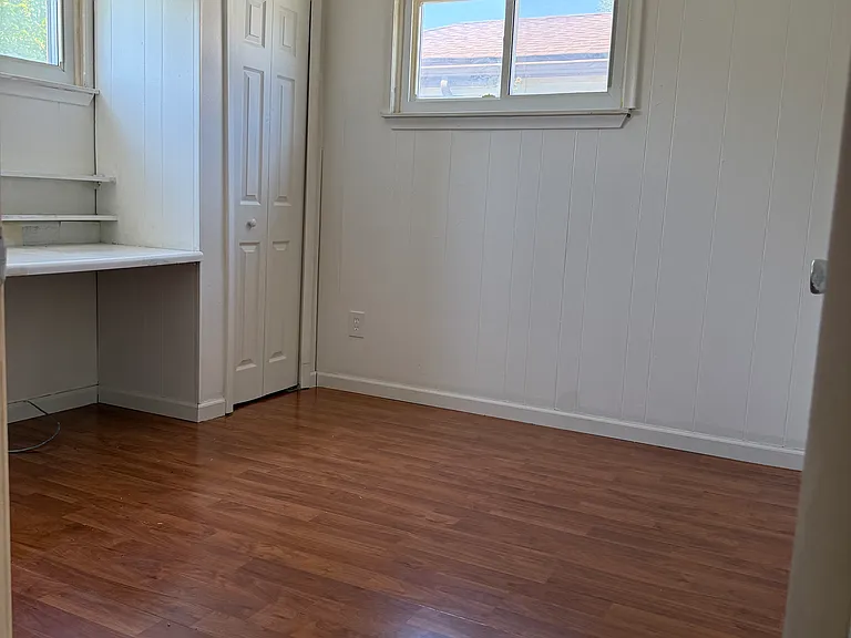 4810 Campbell St — Photo 13
