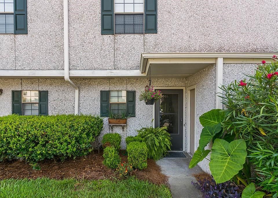 1st image of 614 Brockinton Pt