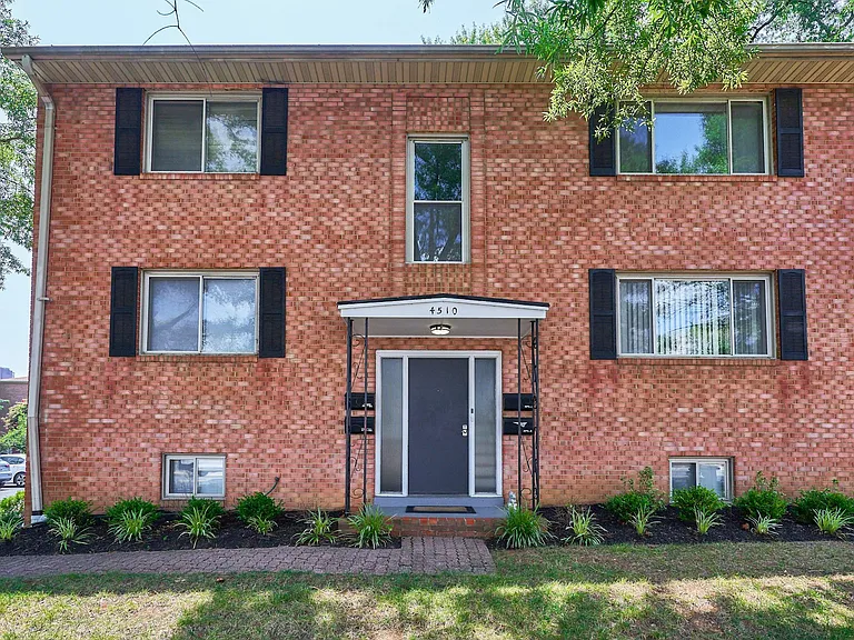 4510 Washington Blvd #B1 — Photo 1