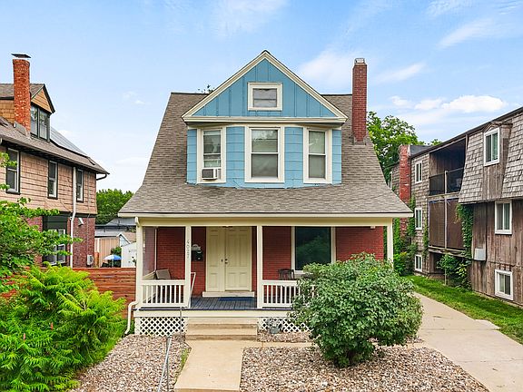 2nd image of 4027 Oak St #1A