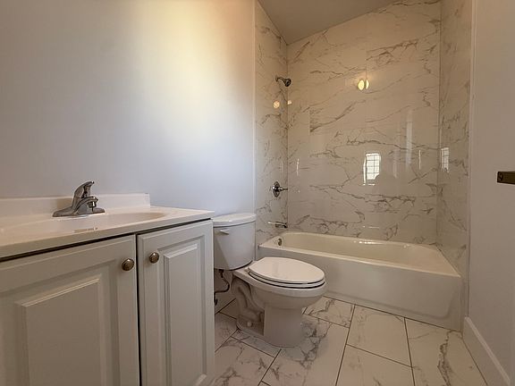 3rd image of 47 Chester Pl #2
