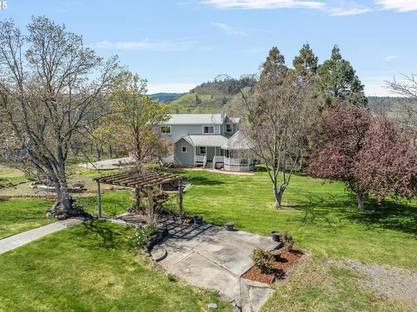 1805 Carroll Rd, Mosier, OR 97040