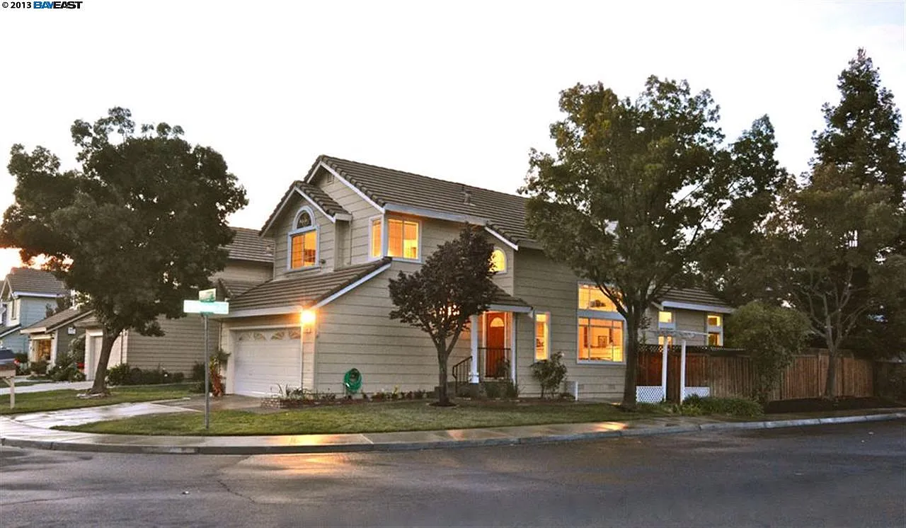5388 Hillflower Dr photo 1
