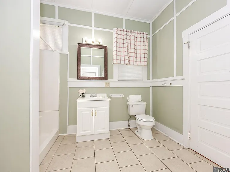 24030 Eden St — Photo 20