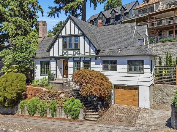 3033 NE Fremont St, Portland, OR 97212
