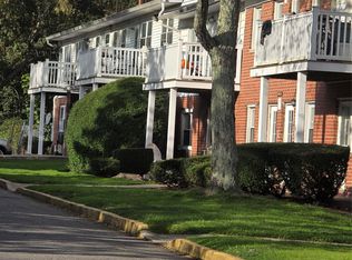 1 Hemlock Drive #C148, Bay Shore, NY 11706