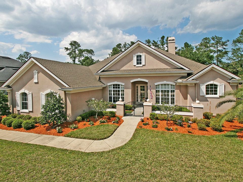 1st image of 2096 Crown Dr