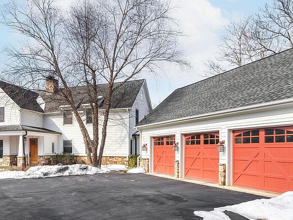 2nd image of 3135 Rocks Farm Ct