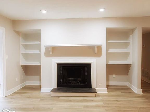 3rd image of 501 Park Ridge Cir