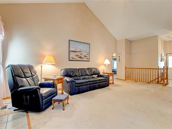 3rd image of 3654 Demler Dr