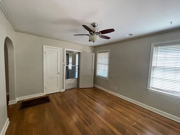 901 E Parkway 4_10202022