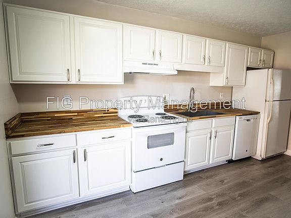 3rd image of 4800 Cannon Ridge Dr APT B