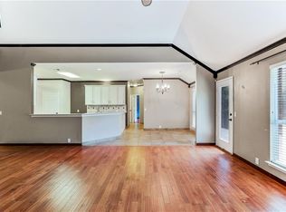 1743 Sunset Ridge Dr, Grand Prairie, TX 75050