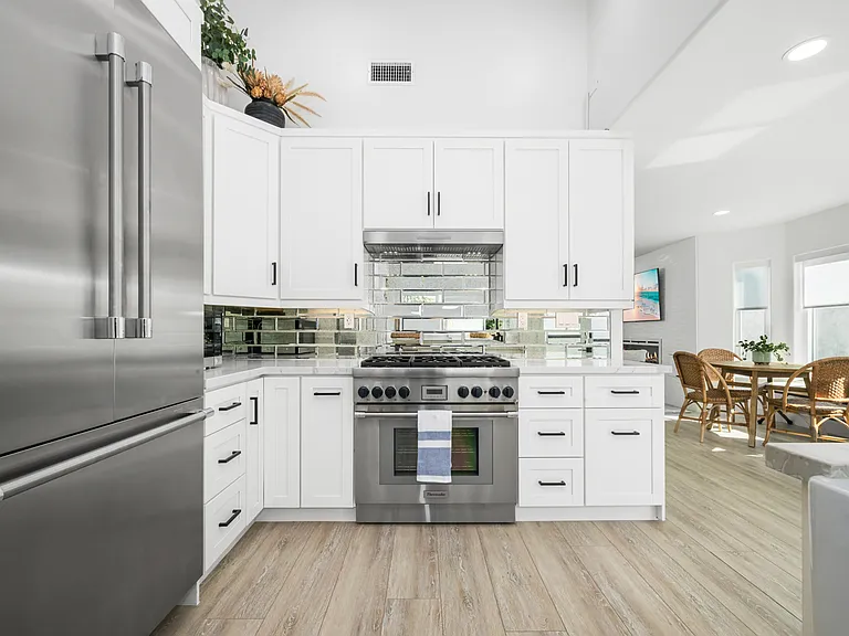 3008 1/2 W Balboa Blvd — Photo 18