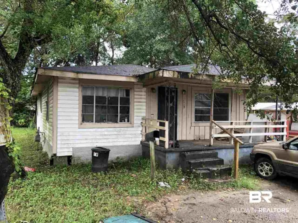 1903 Dickerson St, Prichard, AL 36610