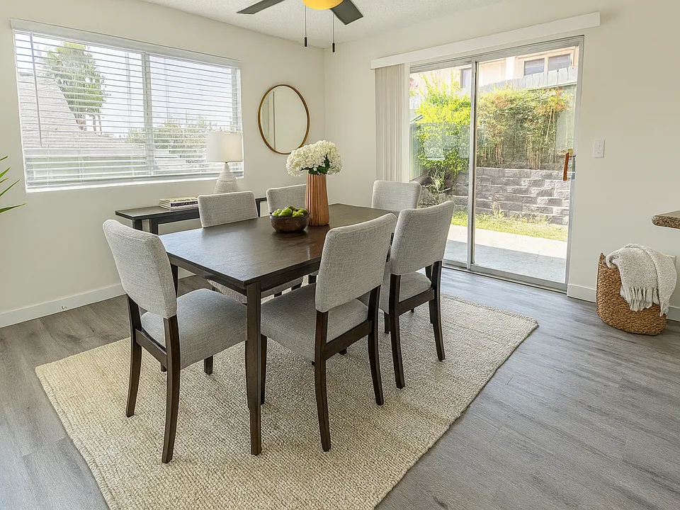 3 bedroom/2 bathroom dining room