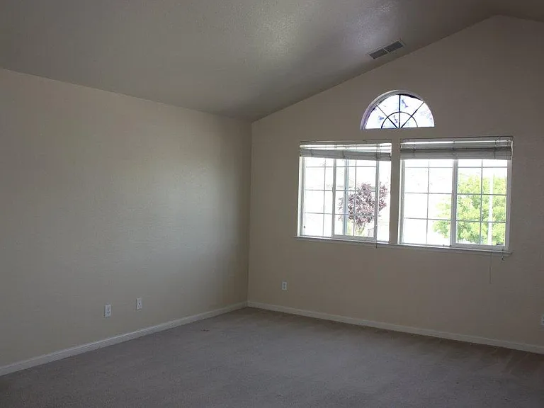 9343 Benbow Dr — Photo 4