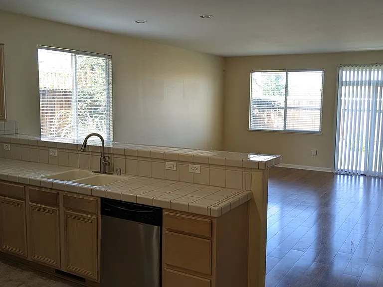 1534 Iratcabal Dr — Photo 7