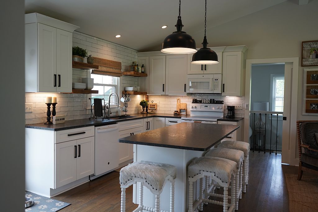172 Chester Stevens Rd - Property Image