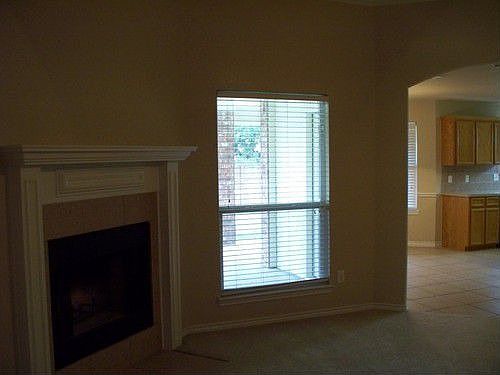 5th image of 2403 Vernice Dr