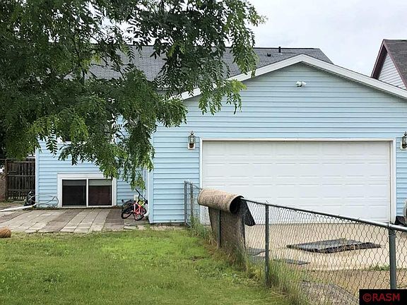4th image of 1008 W Menk Dr