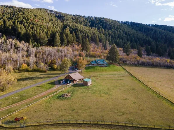 9293 Sky Ridge Dr, Bozeman, MT 59715