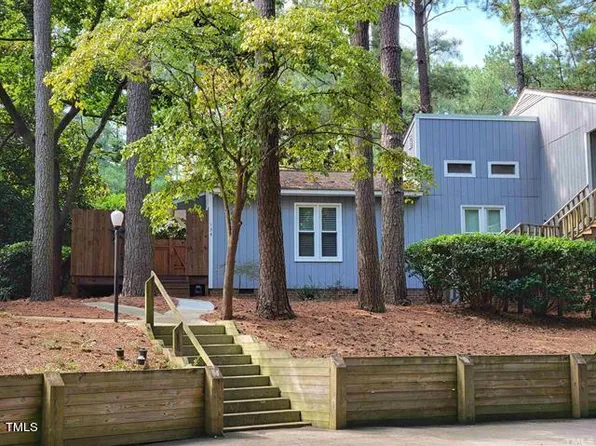 134 Carmichael Ct, Cary, NC 27511