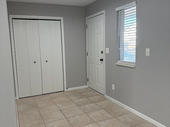 2nd image of 1051 Minns Dr #3