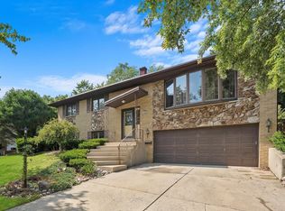 6425 Forestview Dr, Oak Forest, IL 60452