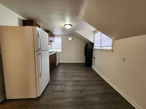 4th image of 316 Woodward Ave #2